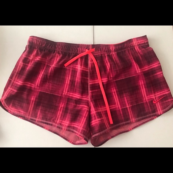 Nike Pants - NIKE WOMEN’S ATHLETIC DRI-FIT SHORTS. S: XL